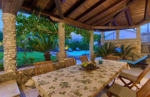 Rustic holiday house MAGDALEA with pool - Foto 36