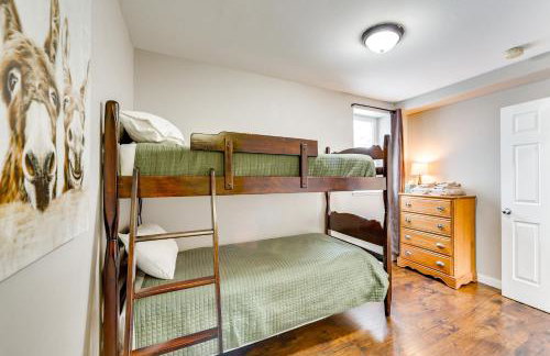 Stunning Alaskan Getaway with River and Mtn Views - Foto 25