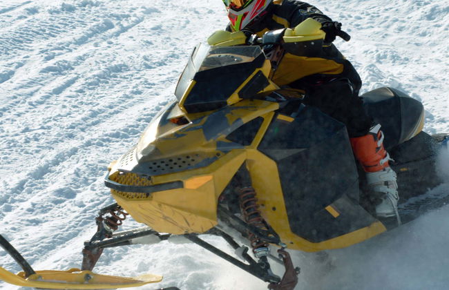 Passeio de moto de neve por Borovets - Foto 1