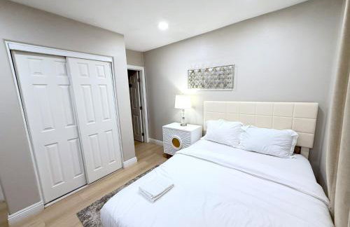 Exotic Homes Gillespie Dr by SD stay - Foto 44