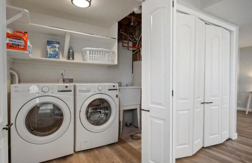 Serene 4-Bedroom Getaway in Arvada! Pet-friendly! - Foto 11