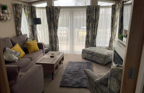 Princess's Palace, Holiday Lodge, Malvern View Leisure Park - Photo 8