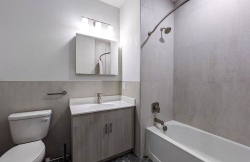 222 Brand New 2 Bedroom 1 KIT 2 BATH 1 Living - Foto 7