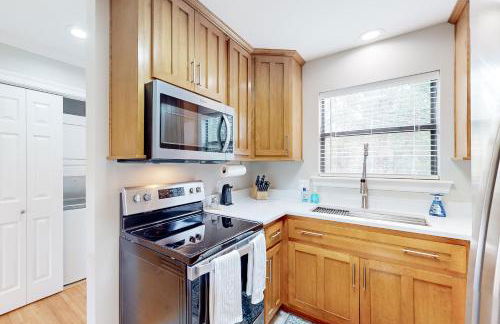 Lanai Village Condo with Pool and Tennis! Dog Friendly - Foto 11