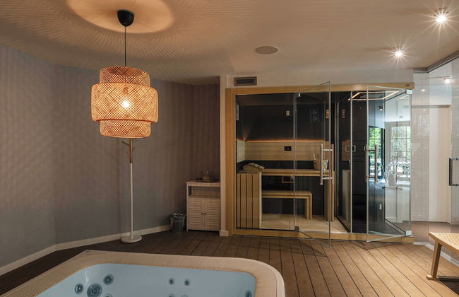 Green and Blue Villa by Wonderful Italy - Photo 57