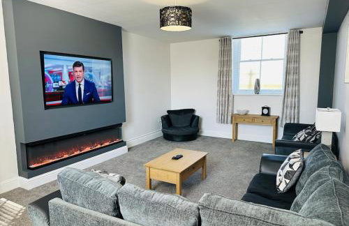 Old School House - Photo 1