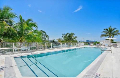 The Glamour of Upscale Downtown Ft. Lauderdale - Foto 32