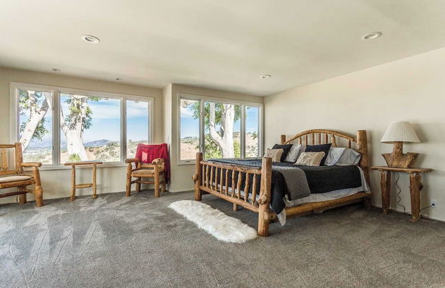 Oak Hills by Avantstay Panoramic View, Pool, Spa - Foto 10