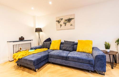 Charming Home in Bromsgrove - Perfect for Groups - Foto 13