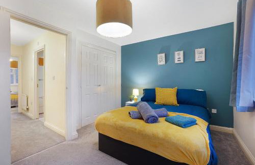 Comfortable stylish Townhouse in Ashford sleeps 5 Netflix 2 Parking spaces Perfect for Contractors and Families - Foto 3
