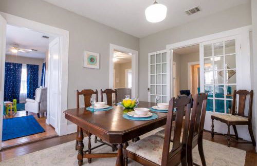 Pets OK • Backyard - 3 miles to River Walk & Alamo - Foto 3