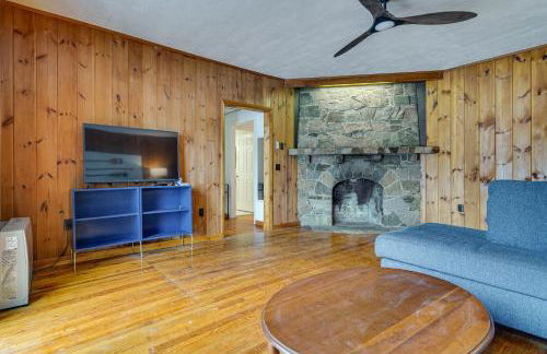 Great for Gatherings! Lakefront Ticonderoga Villa - Foto 19