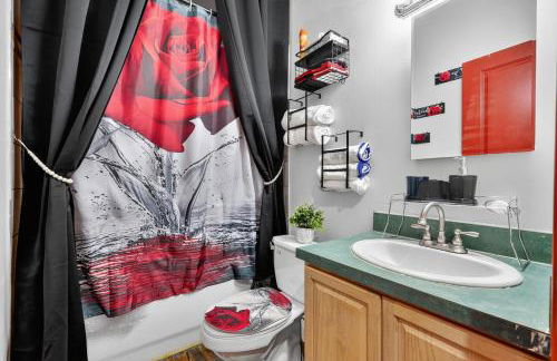 Beautiful 'Rose Themed' Loft Near Downtown Detroit apts - Foto 24