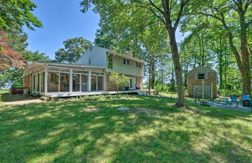 Coastal Edgewater Home with Private Hot Tub! - Foto 2