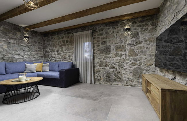 Luxury Krk Villa With Private Pool and Gardens - Photo 11