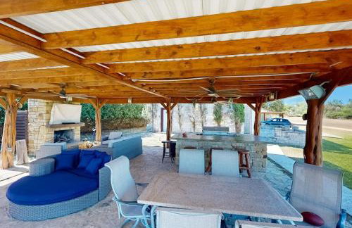 4-Bedroom Spacious Home with Guest House & Pool, Located on 9 Acres of Land - Foto 43