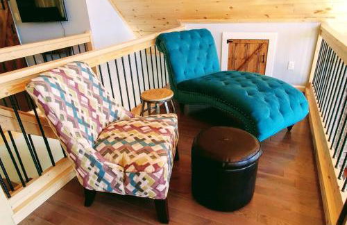 Peace of Heaven, Modern Chic Cabin, Majestic Mountain Views, Hot Tub, Fire Pit, Outdoor Games, Close to Town - Foto 19