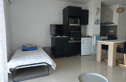 Grand Studio à 300m de la plage dans Résidence calme - une seule pièce - Foto 6