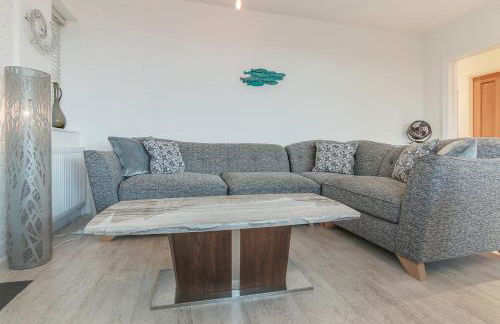 Jurassic View Apartment - Photo 20