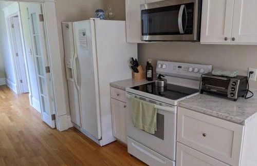 Luxurious 1BR in Grand Old Home - Photo 13