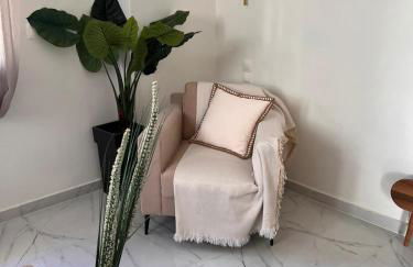 Modh Patras City Centre - Modern Design Oasis - Photo 6