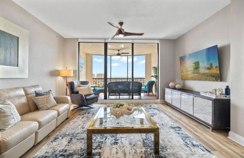 Luxury Condo at Cape Harbour Marina, Water Views! - Foto 16