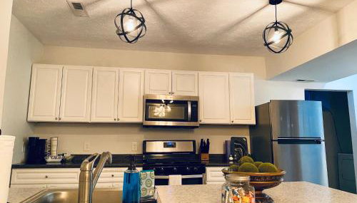 Amazing Downtown Views - 3 Minutes to Downtown! - Foto 3