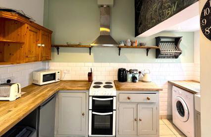 Charming cottage retreat with garden - sleeps 12 - Foto 9