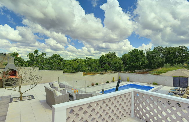 Detached House With Private Pool Near the Coast - Foto 25