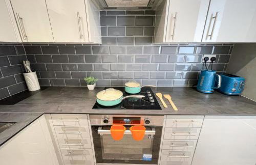 Fully-Furnished Studio Apt in Islington with Wi-Fi near Angel, Kings Cross & Upper Street by NourNest Apartments - Foto 13