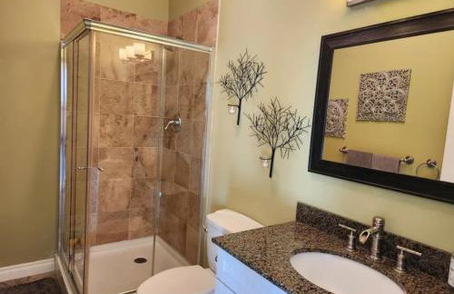 Vista Villa - 3 Bedrooms with Roof Top Deck! - Foto 16