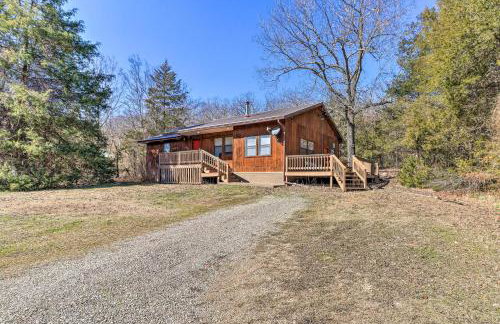 Walk to White River Home with Deck in Flippin! - Foto 22