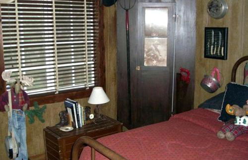 Grand Rustic Cabin Rental with Private Hot Tub near Escondido, California - Foto 17