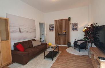 JanPartment - geräumig - W-LAN - Natur - Garten - Entspannung - zentral - 10 Min WV-Werk - Carport - 24h CheckIn - Foto 12