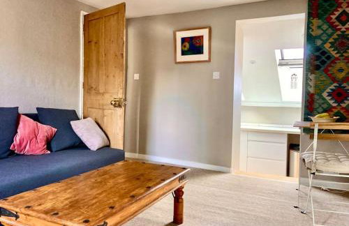 Charming 1 bed loft in 16C house in city centre - Foto 4