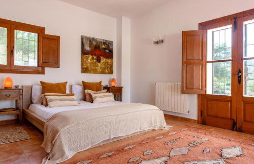 7 Bedroom Villa with Pool - 5mins walk to Cala Llonga Beach - Can Ramon - Foto 13