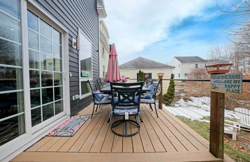 Luxe Coastal Retreat with Hot Tub & Spring Fires - Foto 42