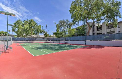 Sleek Phoenix Condo Walk to Biltmore Fashion Park - Foto 27