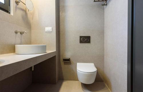 Azure Naousa - Photo 26