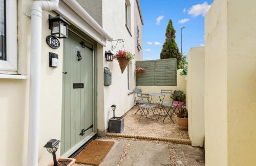 Charming 2-BR Cottage in Stonehouse with Courtyard Garden and Log Fire - Foto 24