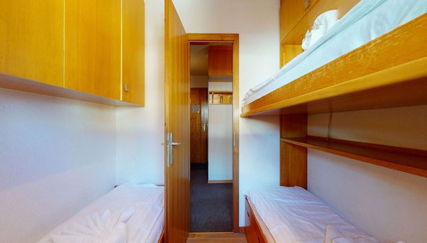 Apartment With Front Balcony - Foto 3, Habitación