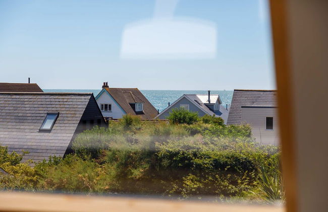 Gorgeous Home for 12 - Walk to Beach - Sea View - Photo 63