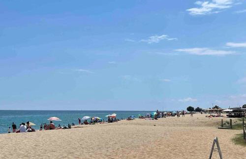 Apto en la playa a 20 min en tren de Barcelona - Foto 71