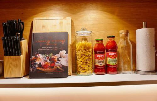 2,5 Zi Design Apt near Porsche Museum with Beamer, Netflix, PS5 - Foto 5