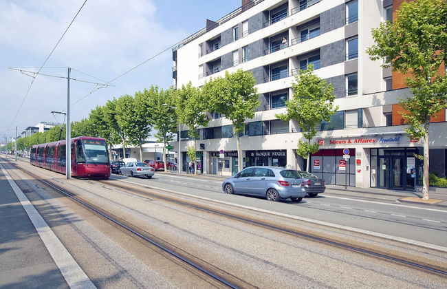 Séjours & Affaires Clermont-Ferrand Park Republique - Foto 3