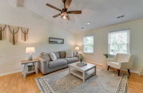 Pet-Friendly Mooresville Escape with Fenced Yard and Lake Access - Foto 27