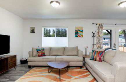 Twin Oaks Retreat by AvantStay Mins to Freeland - Photo 18