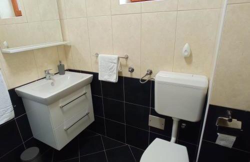 Apartmani Komin - Photo 48