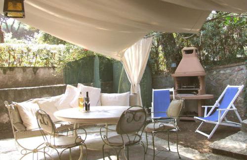 Huge Holiday Home in Marina di Castagneto Carducci near Sea - Foto 69