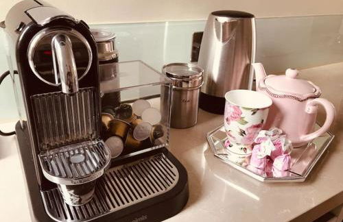 Stylish 3-bedroom flat in Kensington - Foto 14